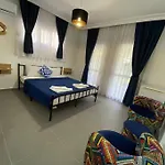Villa Large With Private Heated Outdoor Pool *