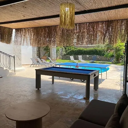 Large With Private Heated Outdoor Pool