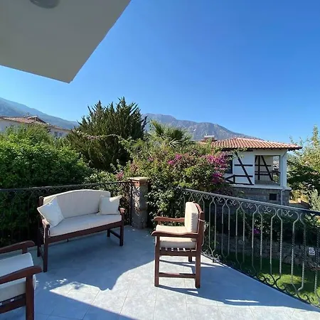 Вилла Large With Private Heated Outdoor Pool