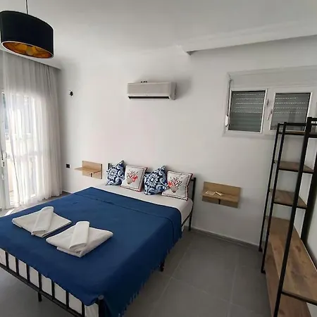 Large With Private Heated Outdoor Pool Вилла *