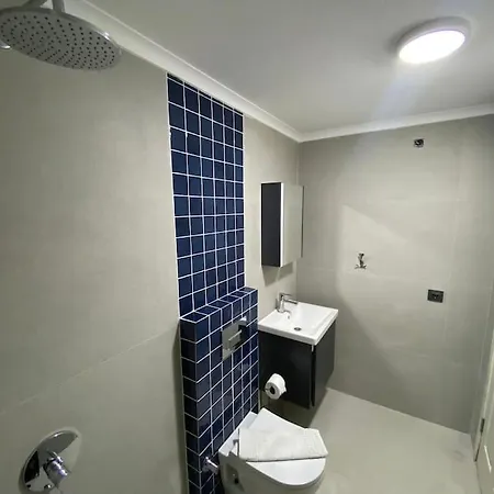 Вилла Large With Private Heated Outdoor Pool *