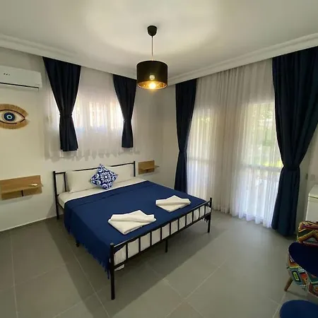 Large With Private Heated Outdoor Pool Вилла