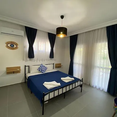 Вилла Large With Private Heated Outdoor Pool