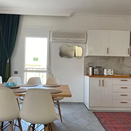 Large With Private Heated Outdoor Pool Вилла *